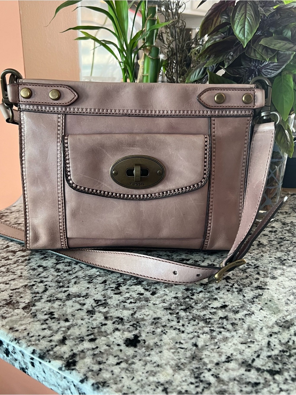 Fossil Vintage Revival Maddox Turn-Lock Leather Crossbody Bag